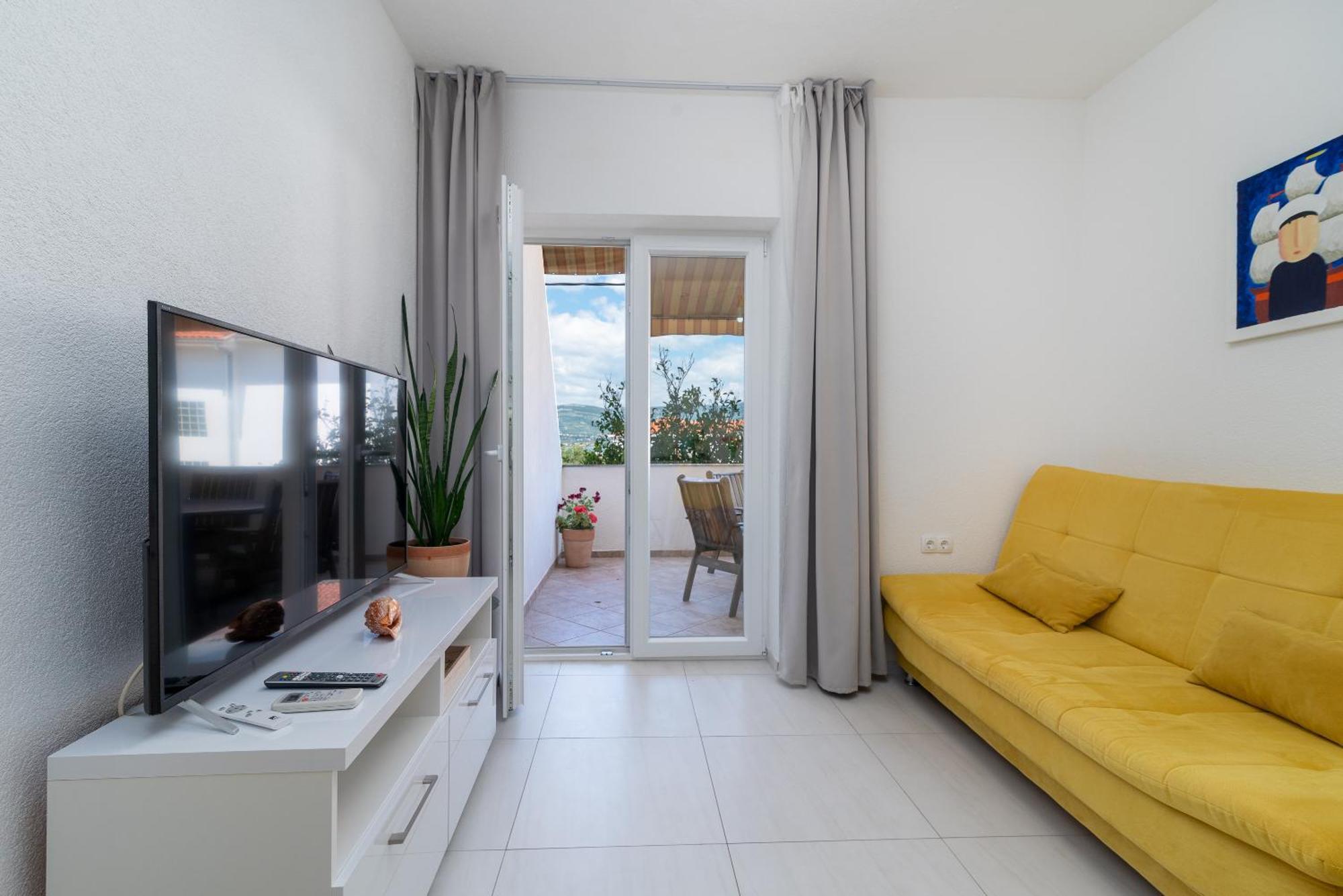 Apartments Brico - Heated Pool Trogir Exterior photo