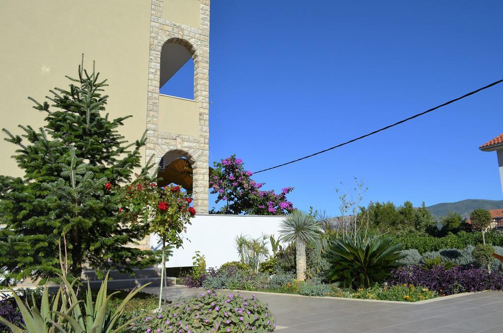 Apartments Brico - Heated Pool Trogir Exterior photo